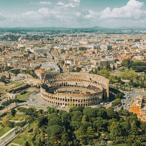 Aerial view of the Colosseum in Rome, linking to BA High Life site.