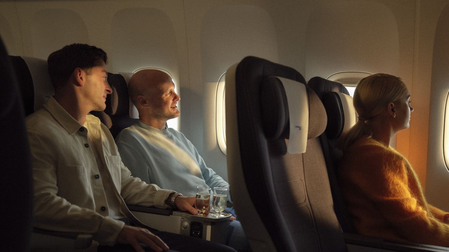 Why Passengers are Fighting Over Airline Seats Ahead of the Holidays